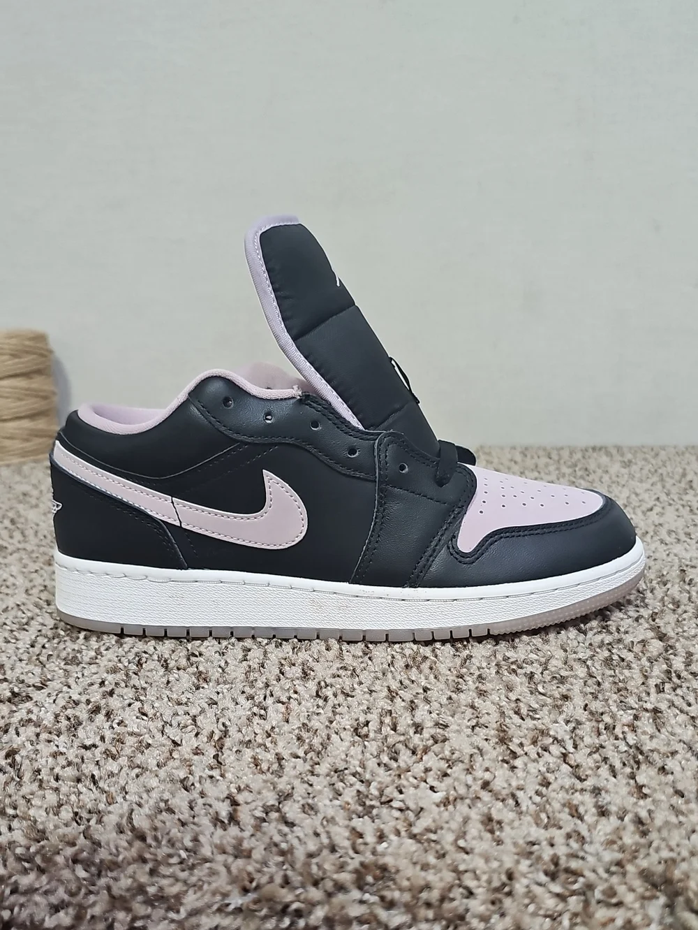 NIKE AIR JORDAN 1 LOW SE YOUTH SNEAKERS BFPM-07-050